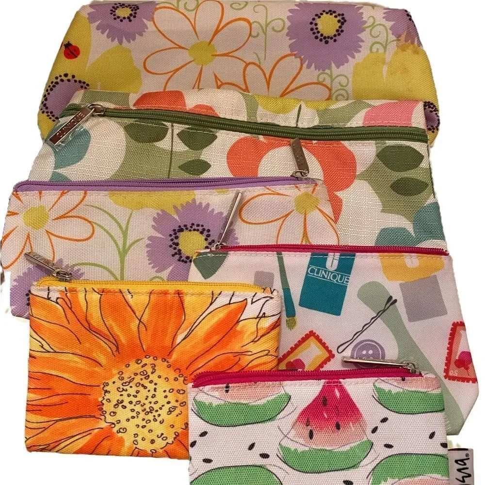 Assorted Makeup Bags - 6 pieces various sizes , never used .. new ,